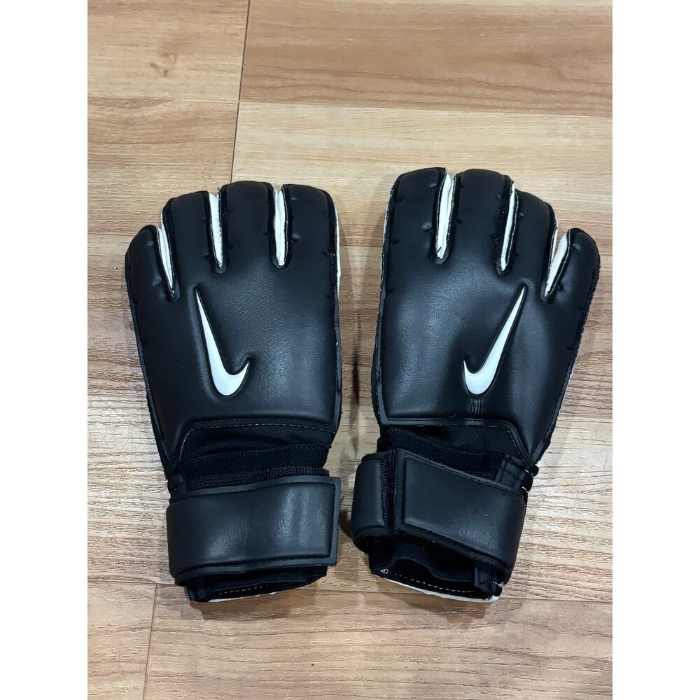 Nike Gunn Cut Promo Soccer Goal Keeper Gloves Black White CK4888-010, Size 6